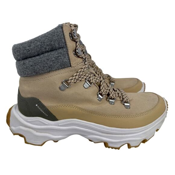 Sorel Sneaker Boot Kinetic Breakthru Conquest Womens 10.5 WP Suede Insulated - Picture 1 of 11
